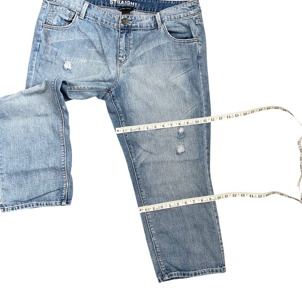 New York & Co Cropped Boyfriend Straight Jeans Distressed Womens Size 16 - Picture 7 of 8